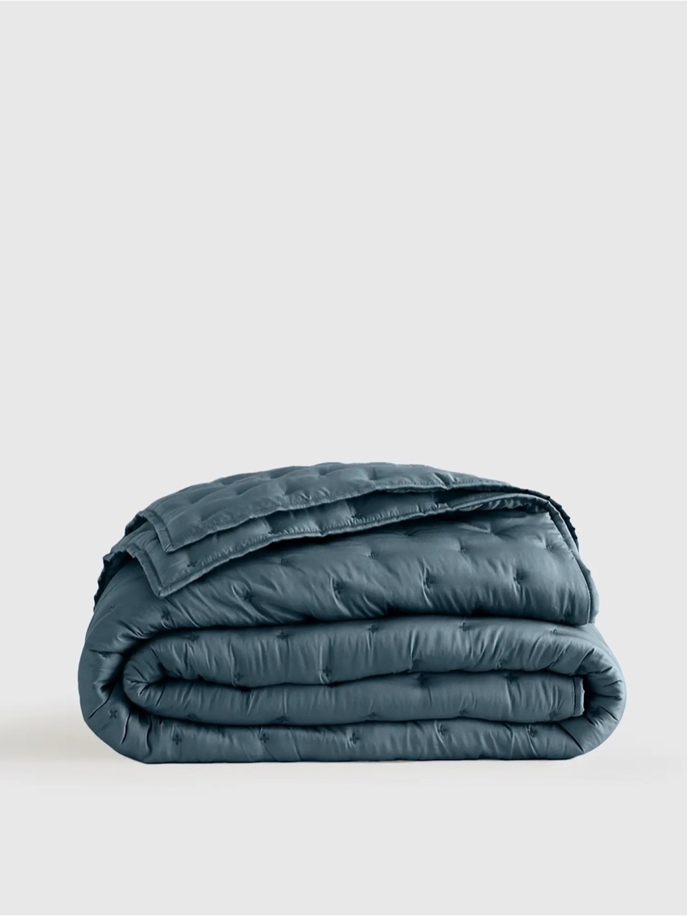 QUINCE KING/CAL KING QUILT   NWOT 
100% Viscose from bamboo  quilt 

Slate Blue